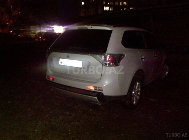 Mitsubishi Outlander 2014, 18,000 km - 2.4 l - Bakı