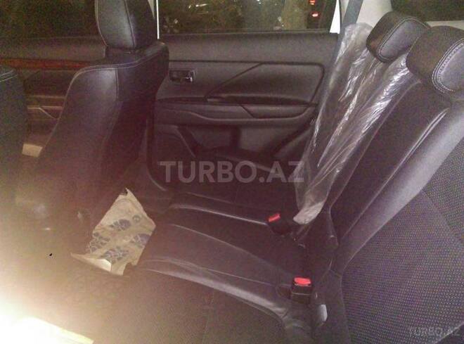 Mitsubishi Outlander 2014, 18,000 km - 2.4 l - Bakı