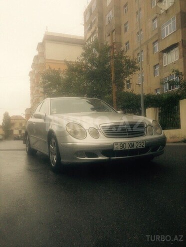Mercedes E 220 2002, 170,000 km - 2.2 l - Bakı
