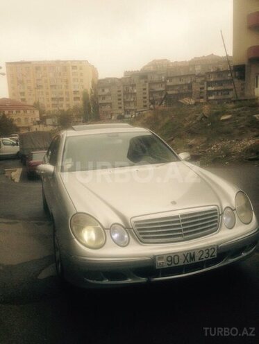 Mercedes E 220 2002, 170,000 km - 2.2 l - Bakı