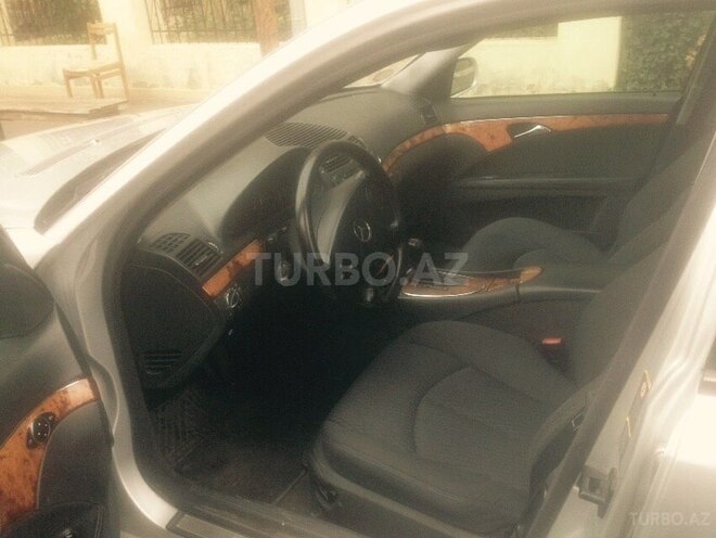 Mercedes E 220 2002, 170,000 km - 2.2 l - Bakı