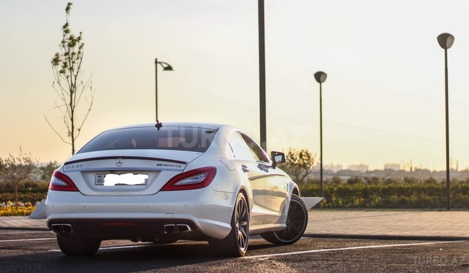 Mercedes CLS 63 AMG 2013, 31,500 km - 5.5 l - Bakı