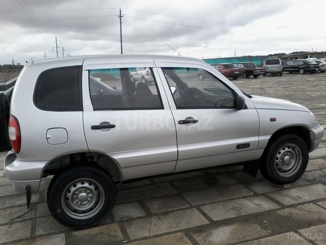 Chevrolet Niva 2005, 290,000 km - 1.7 l - Sumqayıt