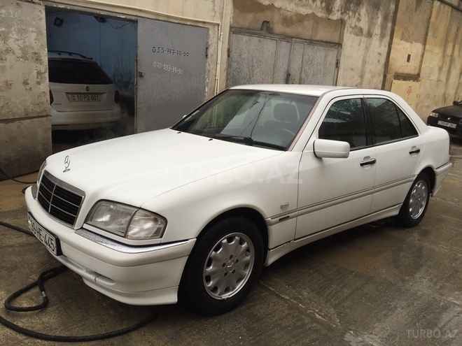 Mercedes C 180 1998, 200,000 km - 1.8 л - Bakı