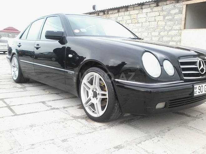 Mercedes E 240 1998, 170,000 km - 2.4 l - Sumqayıt