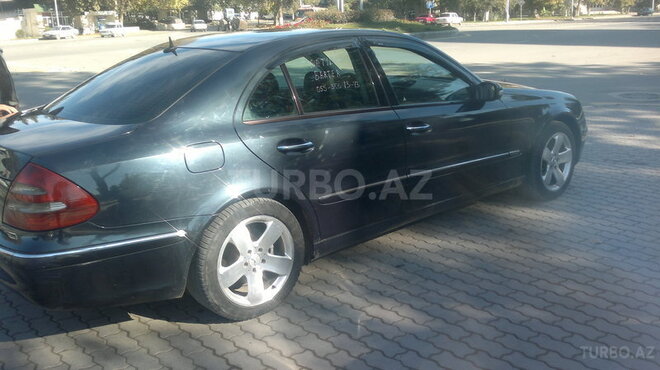 Mercedes E 220 2002, 245,000 km - 2.2 l - Bakı
