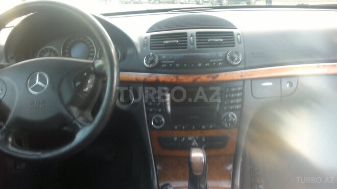 Mercedes E 220 2002, 245,000 km - 2.2 l - Bakı