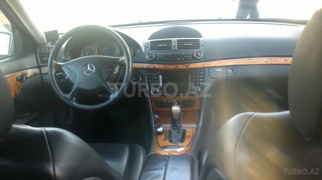 Mercedes E 220 2002, 245,000 km - 2.2 l - Bakı