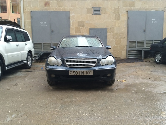Mercedes C 200 2000, 187,000 km - 2.0 л - Bakı