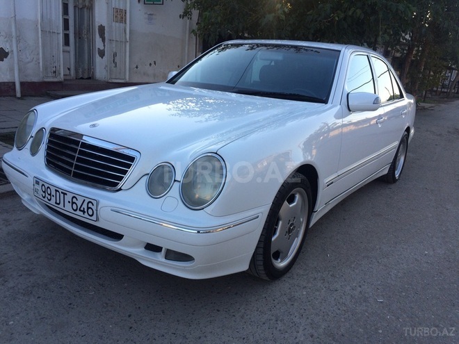 Mercedes E 320 2000, 172,000 km - 3.2 l - Salyan