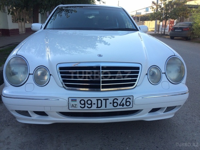 Mercedes E 320 2000, 172,000 km - 3.2 l - Salyan
