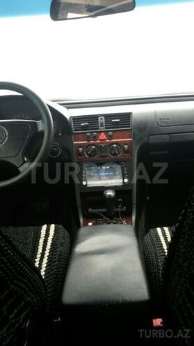 Mercedes C 220 1999, 230,000 km - 2.2 l - Bakı