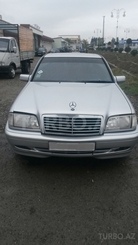 Mercedes C 220 1999, 230,000 km - 2.2 l - Bakı