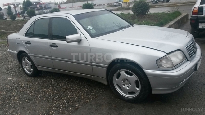 Mercedes C 220 1999, 230,000 km - 2.2 l - Bakı