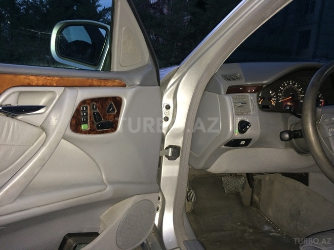 Mercedes E 320 2001, 214,700 km - 3.2 l - Bakı
