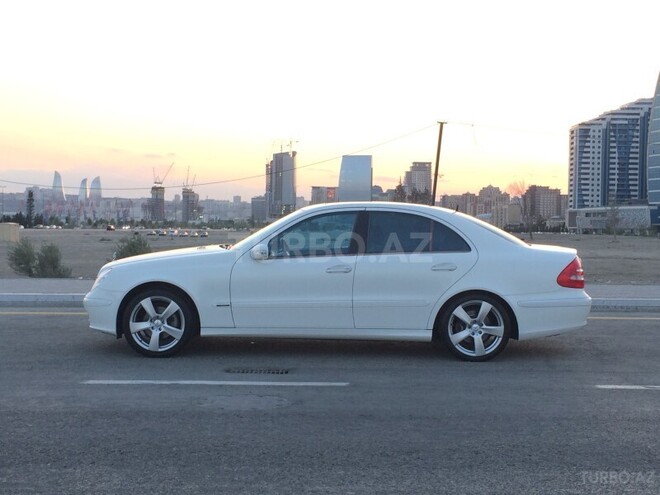 Mercedes E 320 2002, 81,000 km - 3.2 l - Bakı