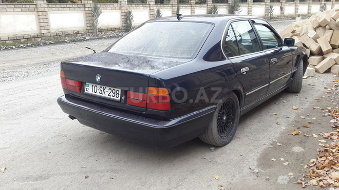 BMW 520 1993, 300,000 km - 2.0 l - Ağdaş