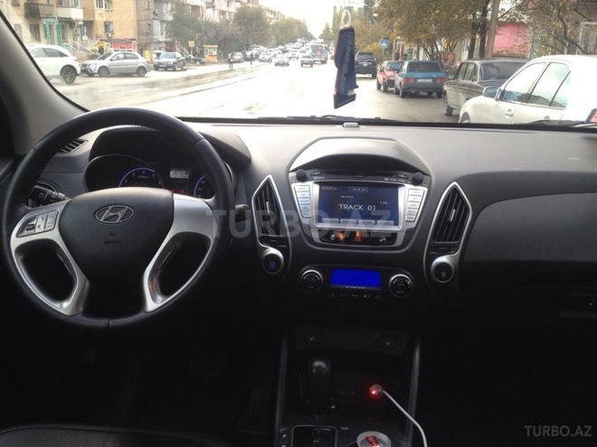 Hyundai ix35 2010, 80,000 km - 2.0 l - Bakı