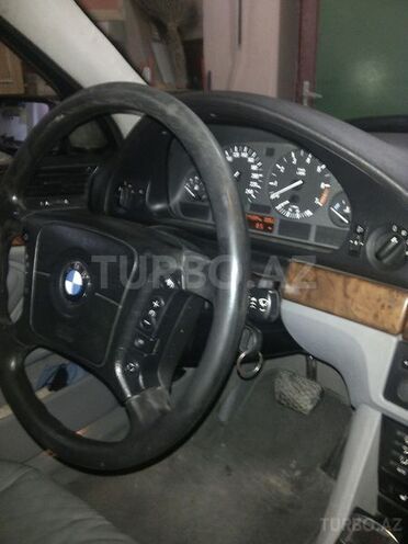 BMW 523 1998, 187,400 km - 1.5 l - Bakı