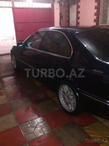 BMW 523 1998, 187,400 km - 1.5 l - Bakı