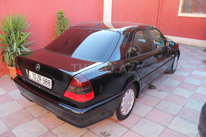 Mercedes C 180 1999, 318,600 km - 1.8 l - Bakı