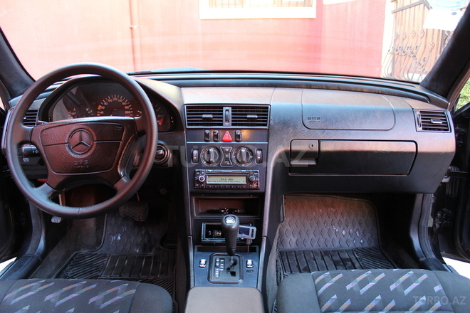 Mercedes C 180 1999, 318,600 km - 1.8 l - Bakı