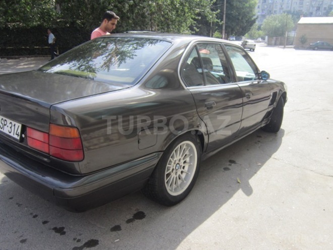 BMW 530 1992, 300,000 km - 2.5 l - Bakı