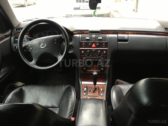 Mercedes E 240 2000, 285,147 km - 2.6 л - Bakı