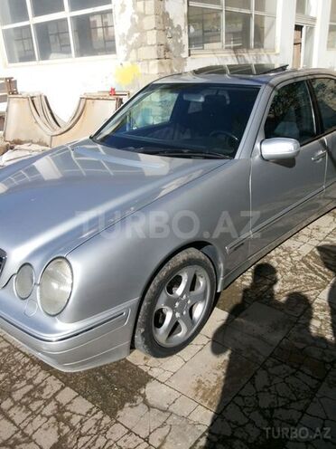 Mercedes E 240 2000, 247,000 km - 2.4 л - Bakı