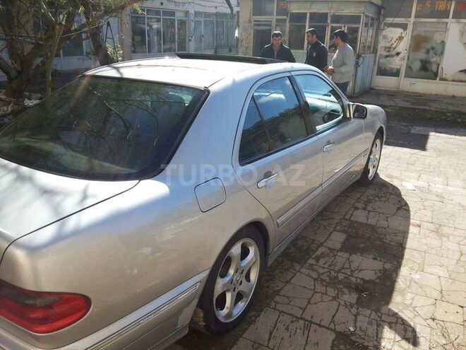 Mercedes E 240 2000, 247,000 km - 2.4 л - Bakı
