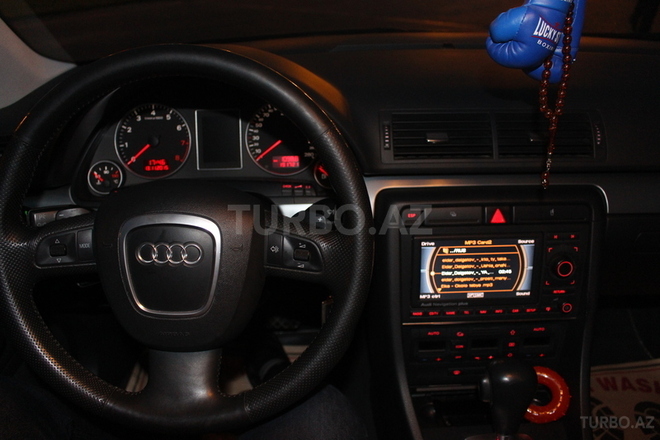 Audi A4 2005, 191,000 km - 2.0 l - Bakı