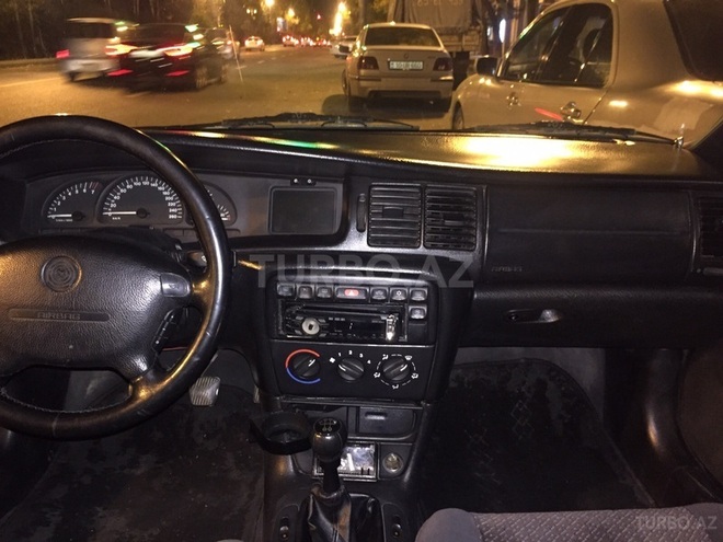 Opel Vectra 1999, 143,334 km - 2.0 l - Bakı