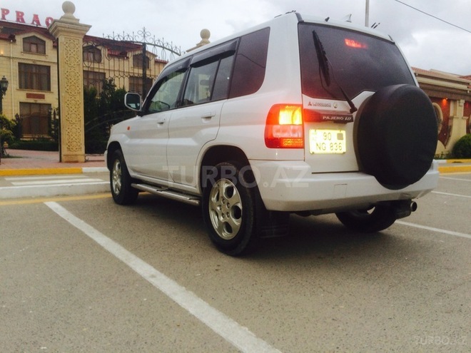 Mitsubishi Pajero io 1999, 199,000 km - 1.8 л - Sumqayıt