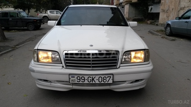 Mercedes C 220 1999, 214,000 km - 2.2 л - Bakı