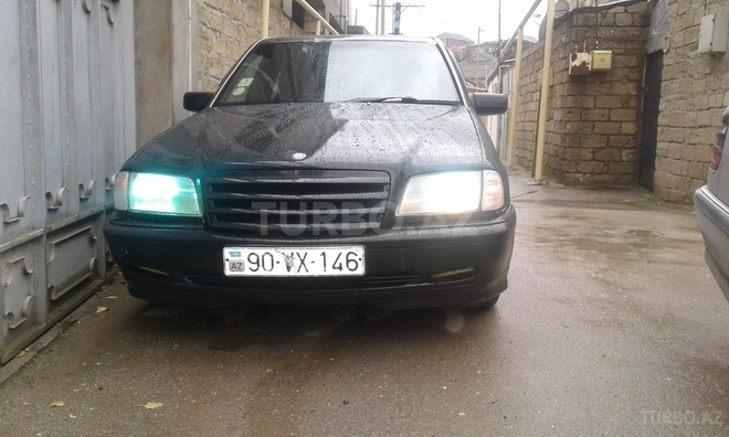 Mercedes C 200 1995, 260,000 km - 2.0 l - Bakı