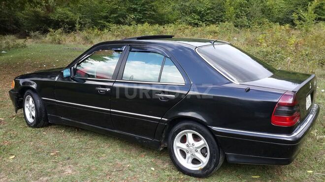 Mercedes C 200 1995, 260,000 km - 2.0 l - Bakı