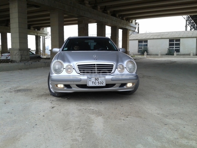 Mercedes E 240 2001, 130,000 km - 2.6 л - Bakı
