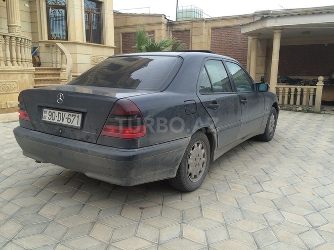 Mercedes C 180 1999, 200,000 km - 1.8 l - Bakı