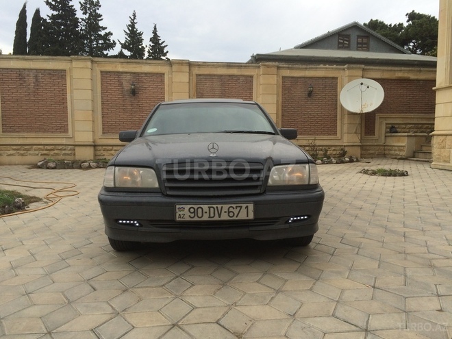 Mercedes C 180 1999, 200,000 km - 1.8 l - Bakı