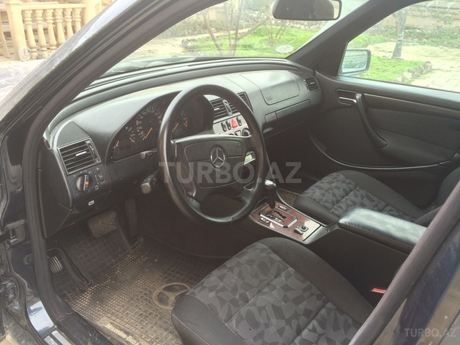 Mercedes C 180 1999, 200,000 km - 1.8 l - Bakı