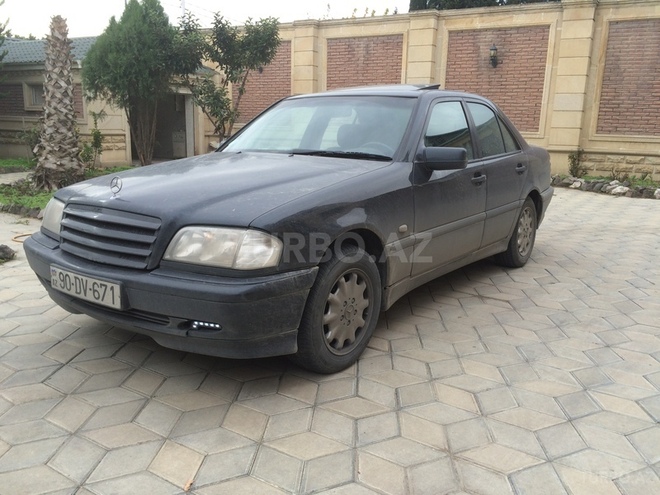 Mercedes C 180 1999, 200,000 km - 1.8 l - Bakı
