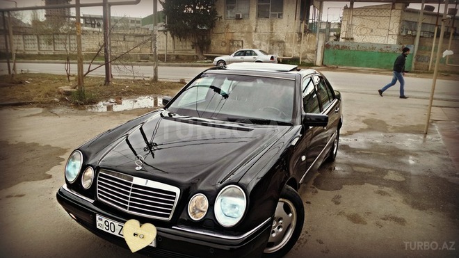 Mercedes E 320 1998, 255,000 km - 3.2 l - Bakı