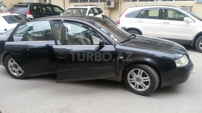 Audi A6 2001, 219,800 km - 2.8 l - Bakı