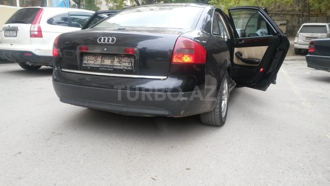 Audi A6 2001, 219,800 km - 2.8 l - Bakı