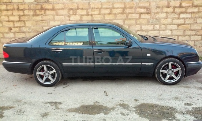 Mercedes E 240 1998, 210,000 km - 2.4 л - Bakı