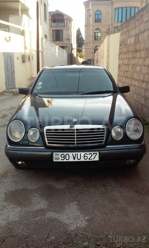 Mercedes E 240 1998, 210,000 km - 2.4 л - Bakı