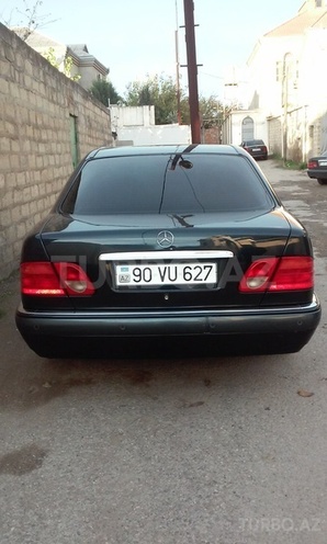 Mercedes E 240 1998, 210,000 km - 2.4 л - Bakı