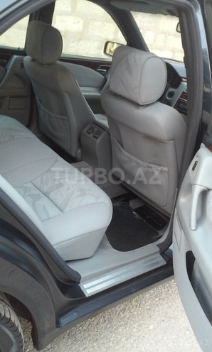 Mercedes E 240 1998, 210,000 km - 2.4 л - Bakı