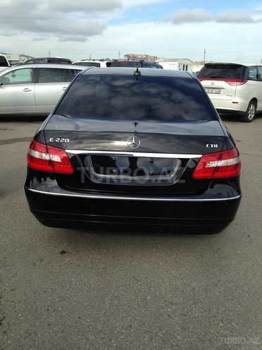 Mercedes E 220 2010, 131,000 km - 2.2 l - Bakı