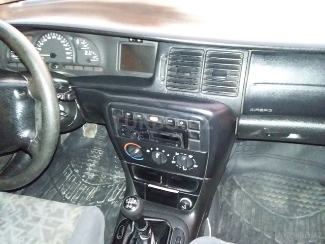 Opel Vectra 1997, 201,542 km - 1.6 l - Bakı